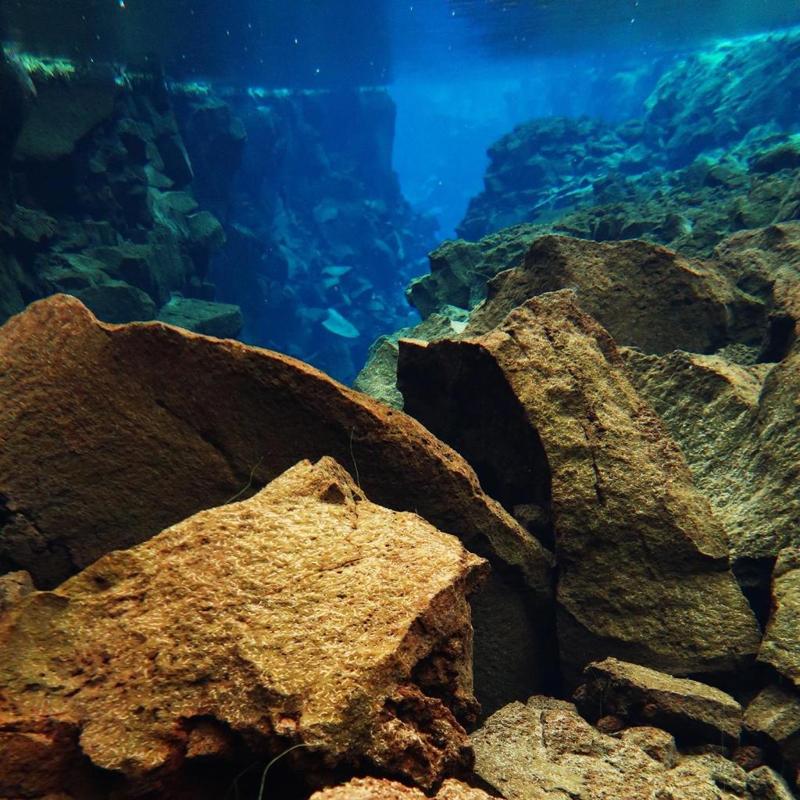 Underwater caverns